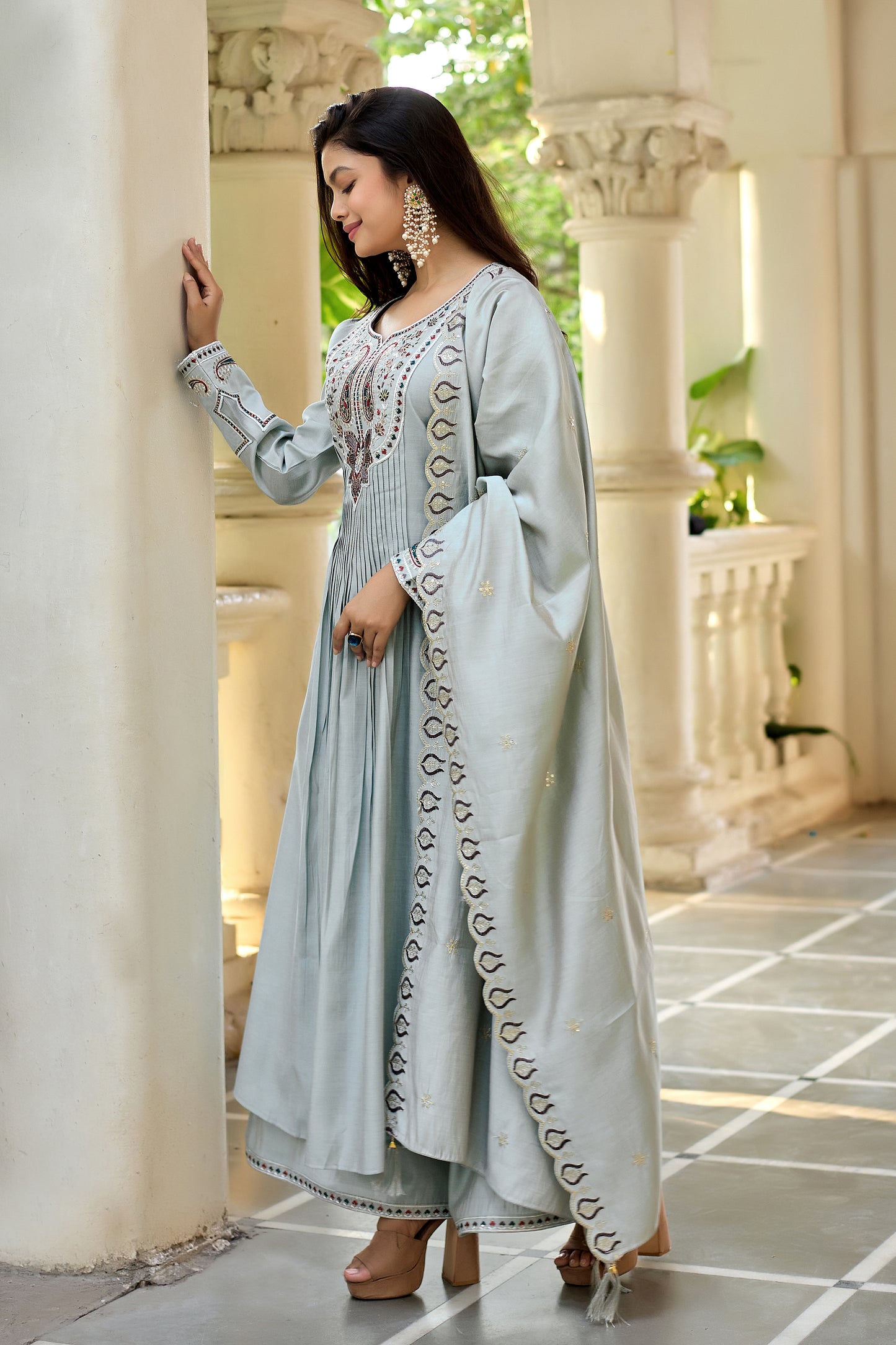 Vaynika Elegant Light Grey Embroidered 3-piece set for women