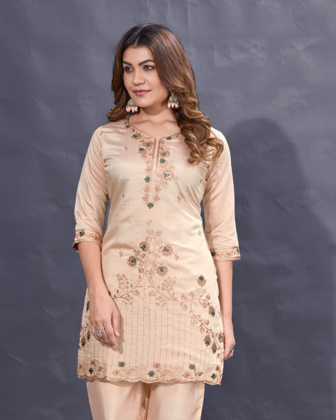 Vaynika Cream Floral Embroidery 2PCS Set