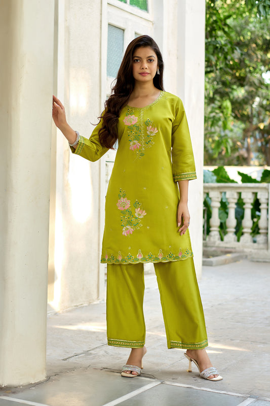 Vaynika Mustard Embroidered 2PCS Set with Sequence Work
