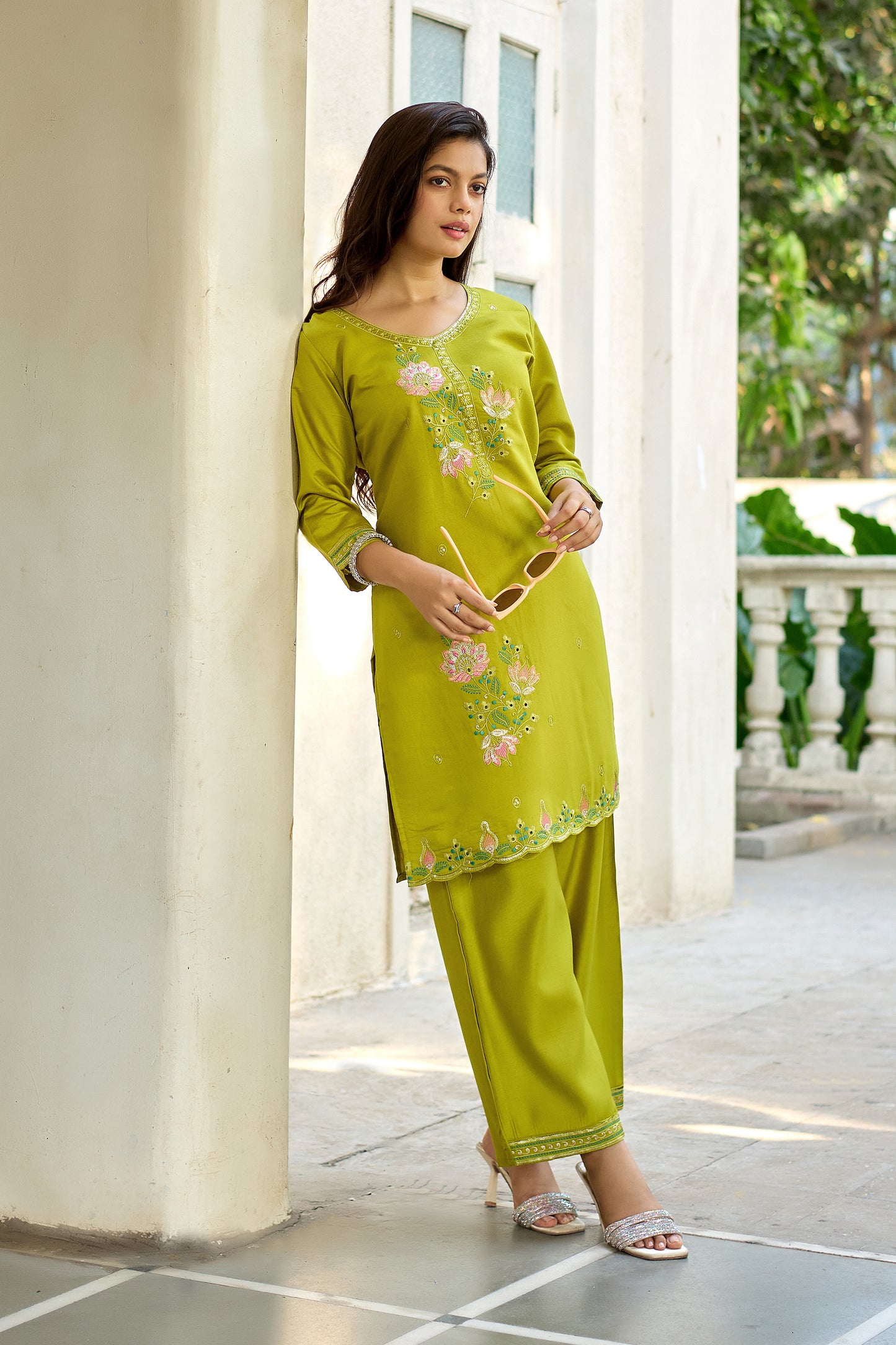 Vaynika Mustard Embroidered 2PCS Set with Sequence Work