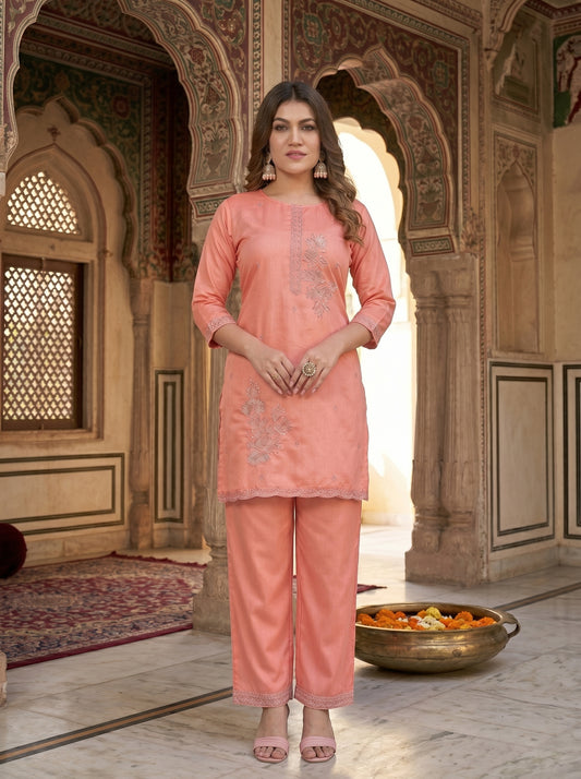 Vaynika Peach Traditional Motif Print 2PCS Set For Women